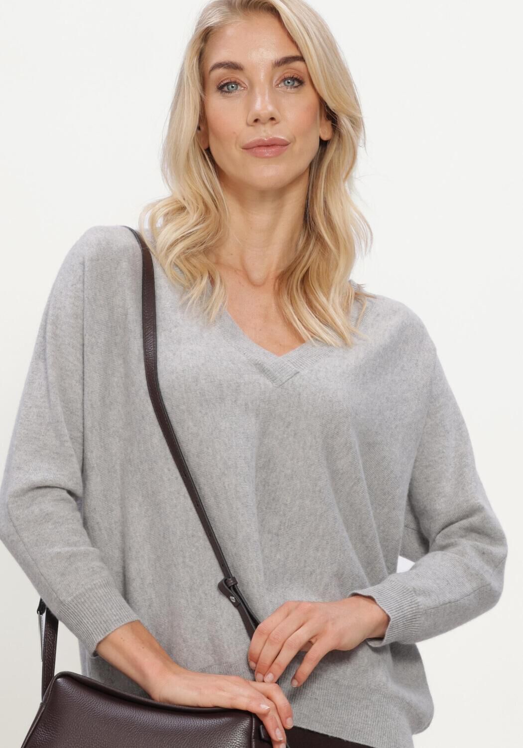 Lichtgrijze LISA YANG Trui KENNY SWEATER - large