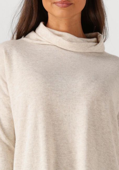 Beige RESORT FINEST Coltrui LARGE TURTLE NECK - large