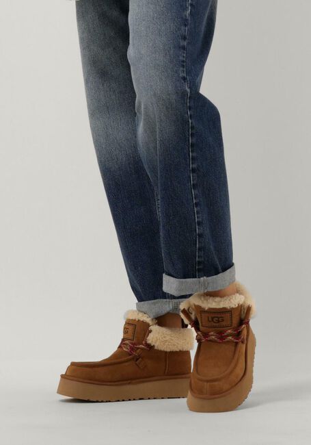 Cognac UGG Vachtlaarzen W FUNKARRA CABIN CUFF - large