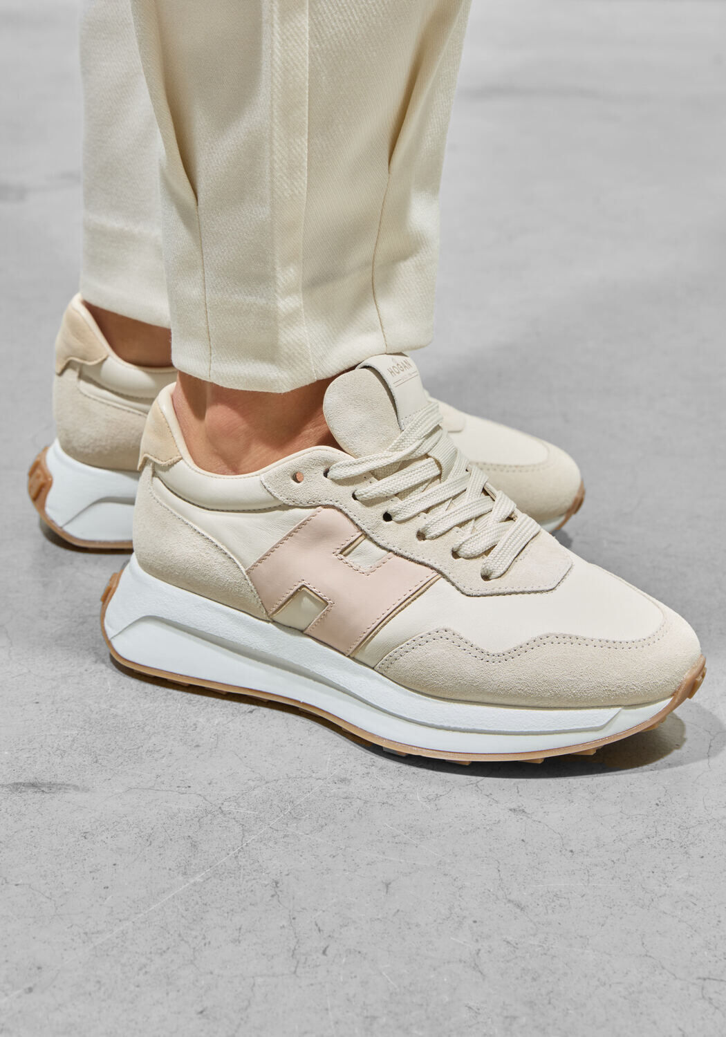 Beige HOGAN Lage sneakers H641 ALLACCIATO - medium