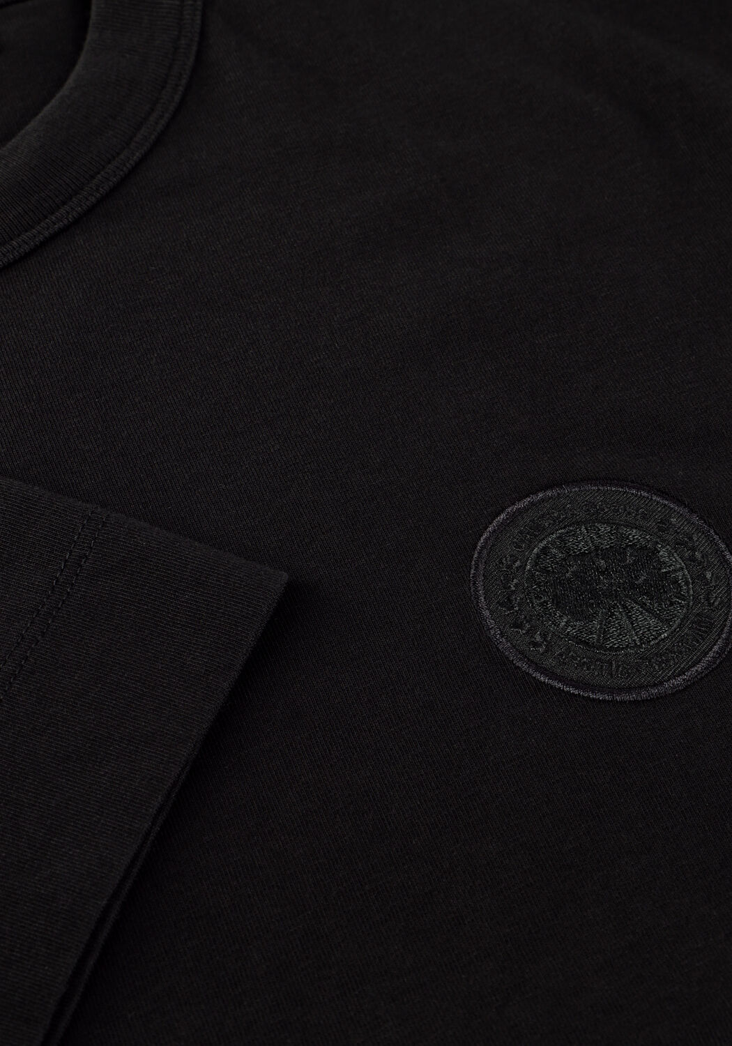 Zwarte CANADA GOOSE T-shirt GLADSTONE T SHIRT EMBROIDERED DISC - large