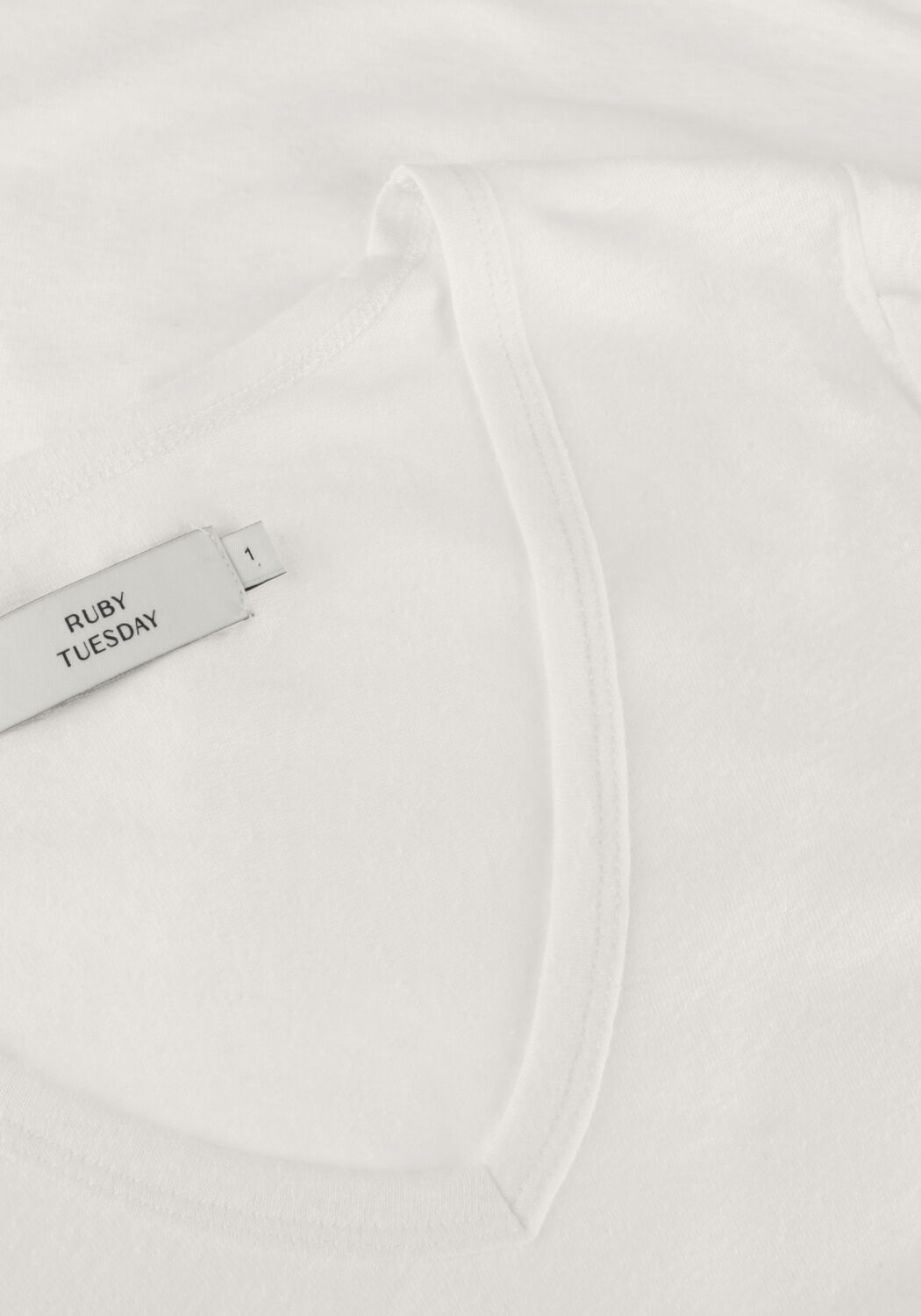 Gebroken wit RUBY TUESDAY T-shirt CEYA V NECK TEE - large