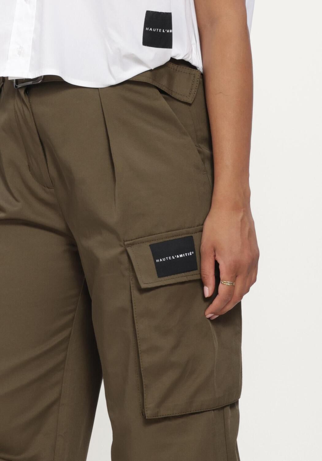 Donkergroene HAUTE L'AMITI&Eacute; Broeken RABI CARGO POCKET TALL PANT - large