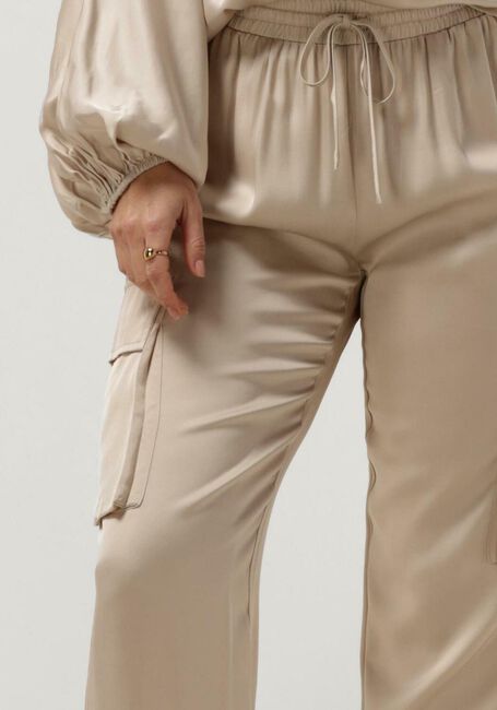 Beige RESORT FINEST Cargobroeken SATIN CARGO PANTS - large