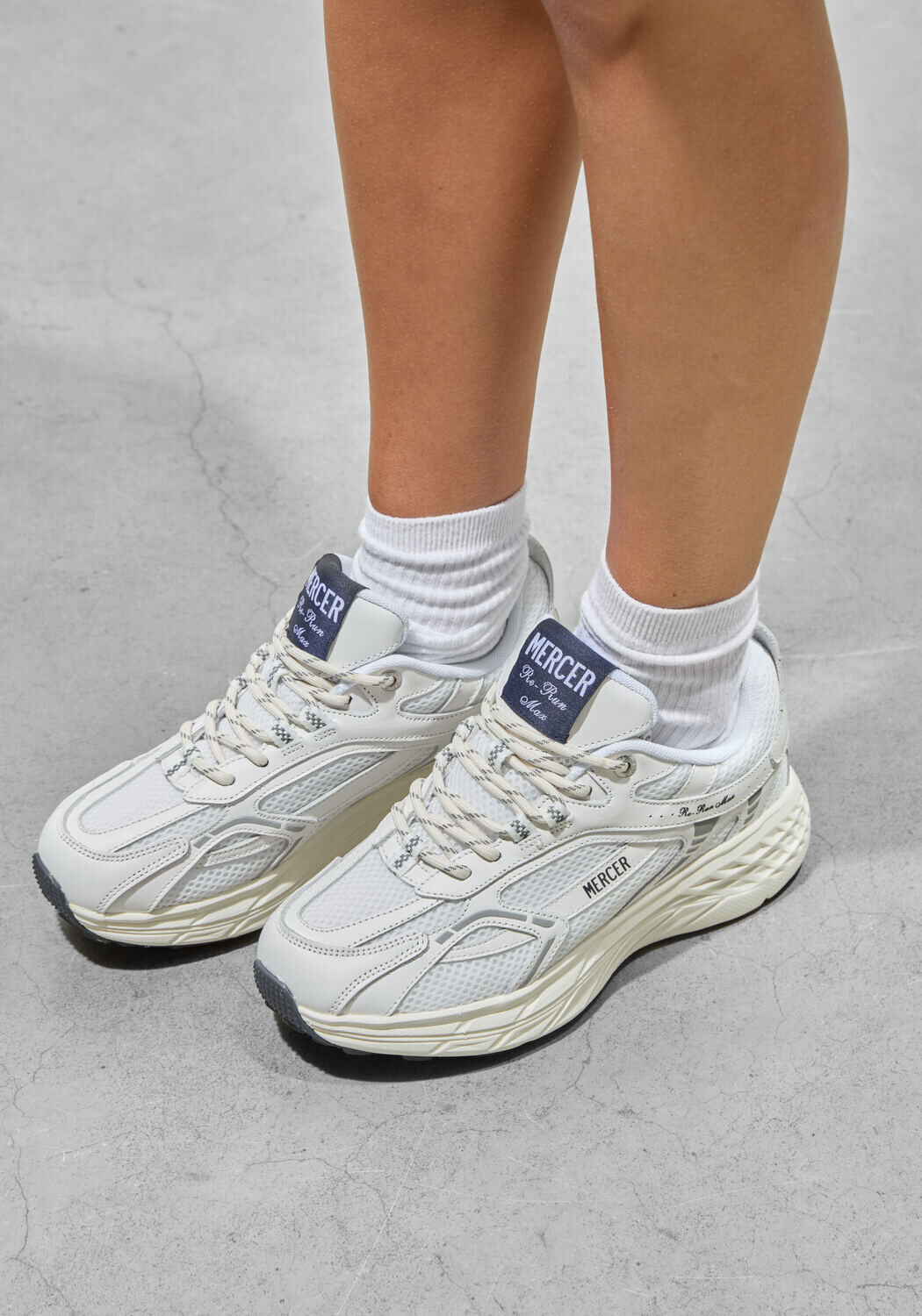 Witte MERCER AMSTERDAM Lage sneakers THE RE-RUN MAX NAPPA - large