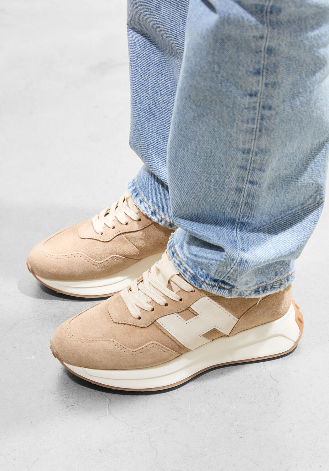 Beige HOGAN Lage sneakers H641 ALLACCIATO H PATCH - medium