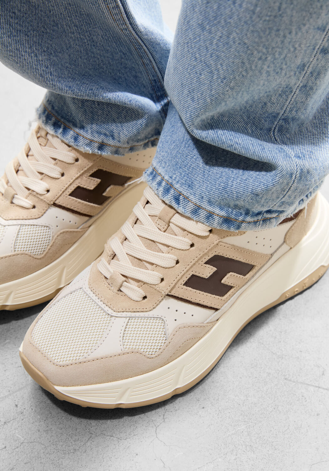 Beige HOGAN Lage sneakers H669 ALLACCIATO H - large