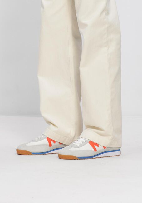 Witte KARHU Lage sneakers MESTARI - large