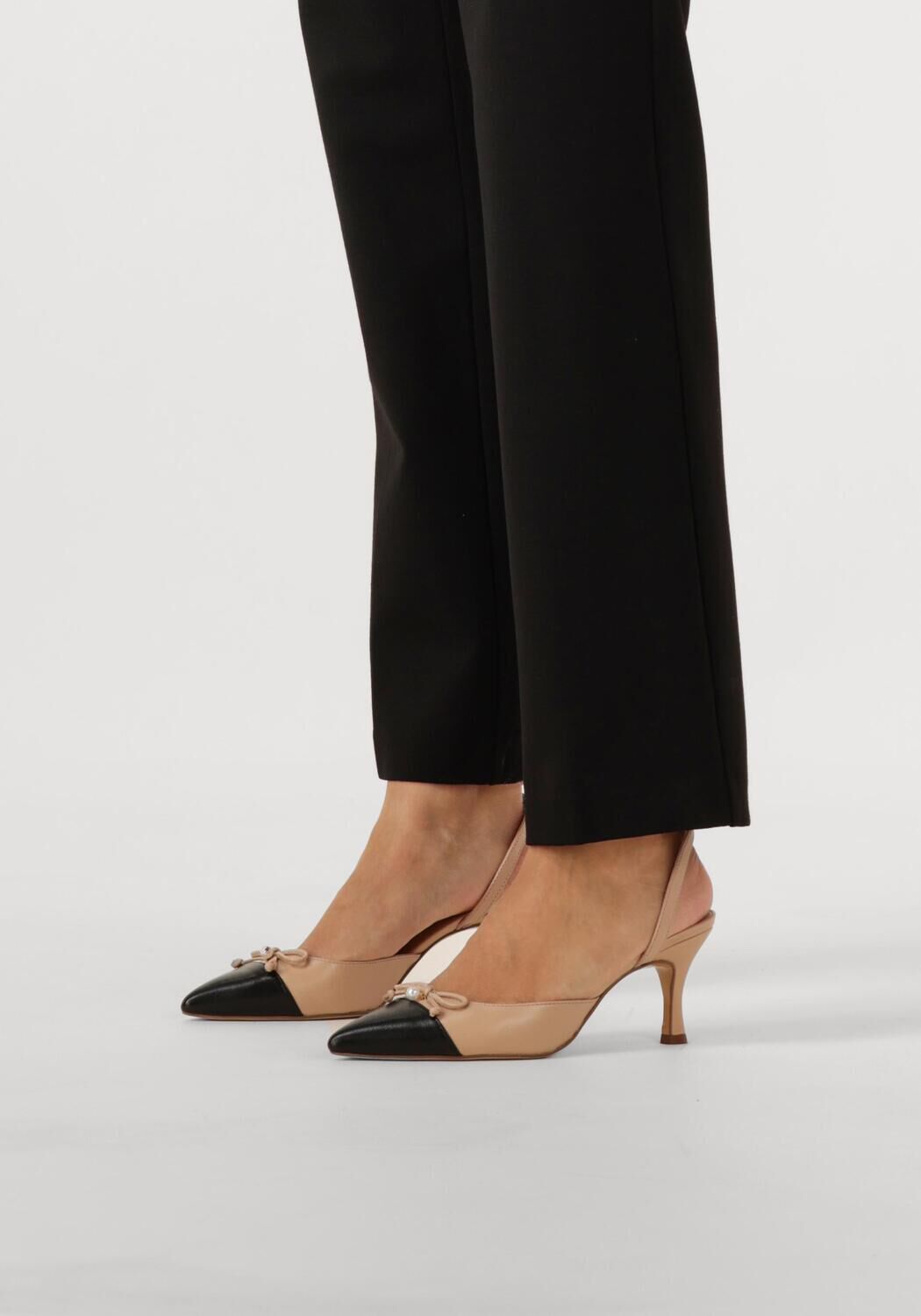 Beige UNISA Sandalen met hak LARUA - large