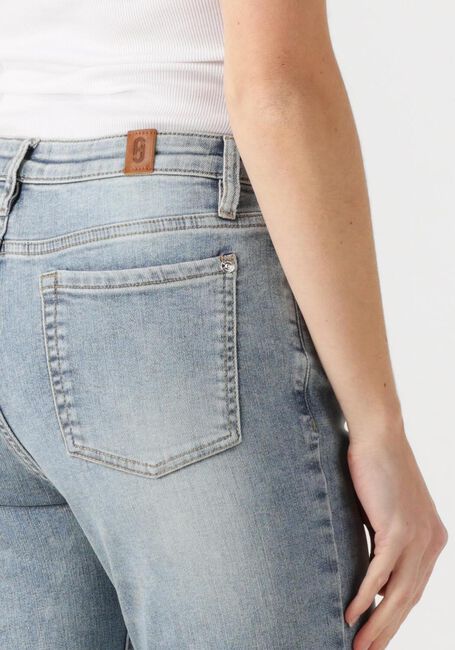 Lichtblauwe JANICE Mom jeans COOPER - large