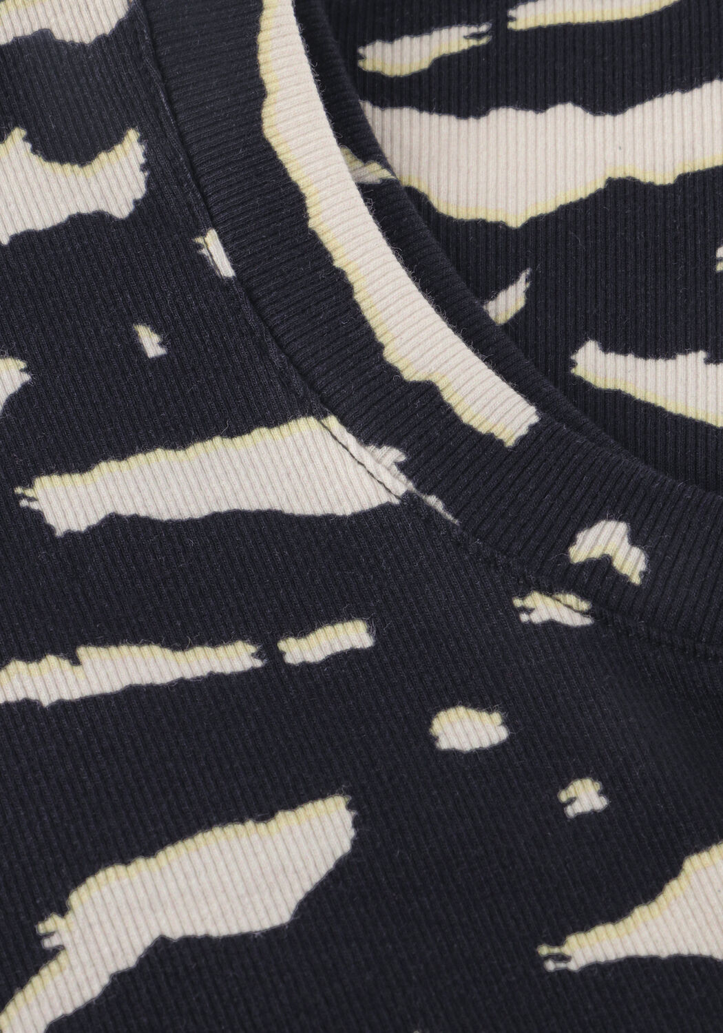 Zwarte MARC CAIN SPORTS Top AS 61.02 J10 - large