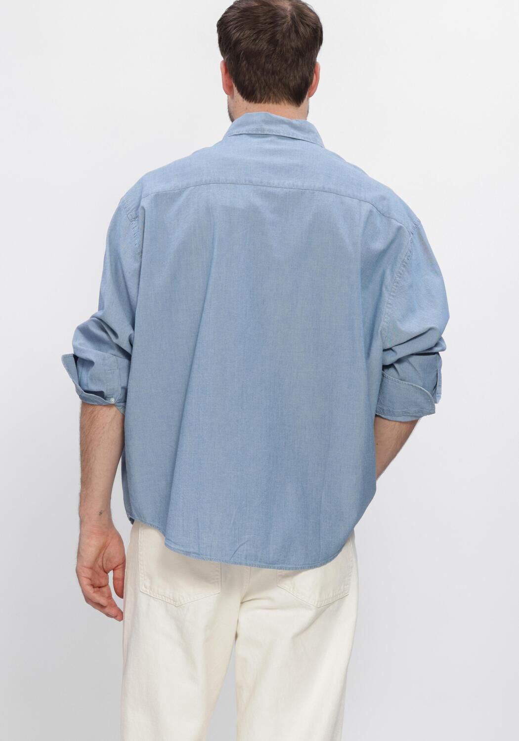 Blauwe AMI PARIS Casual overhemd LONG SLEEVE BOXY SHIRT WITH BUTTON DOWN COLLAR AND EMBROIDERED ADC - large