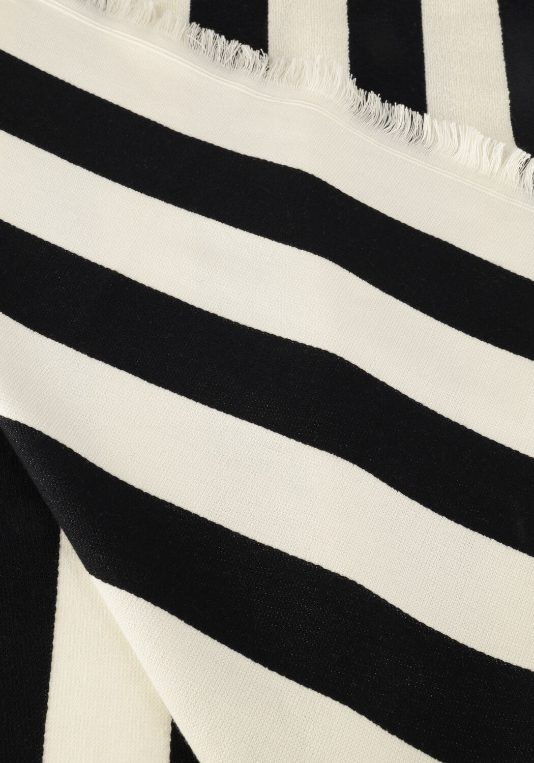 Zwarte AMI PARIS Badhanddoek STRIPES BEACHTOWEL - large