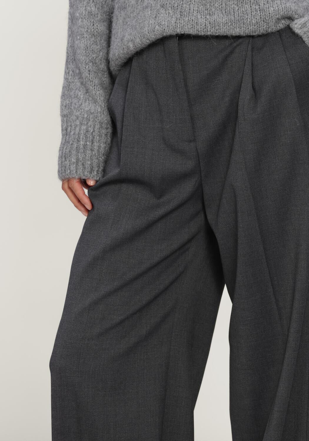 Donkergrijze FILIPPA K Wijde broek DARCEY WOOL TROUSERS - large