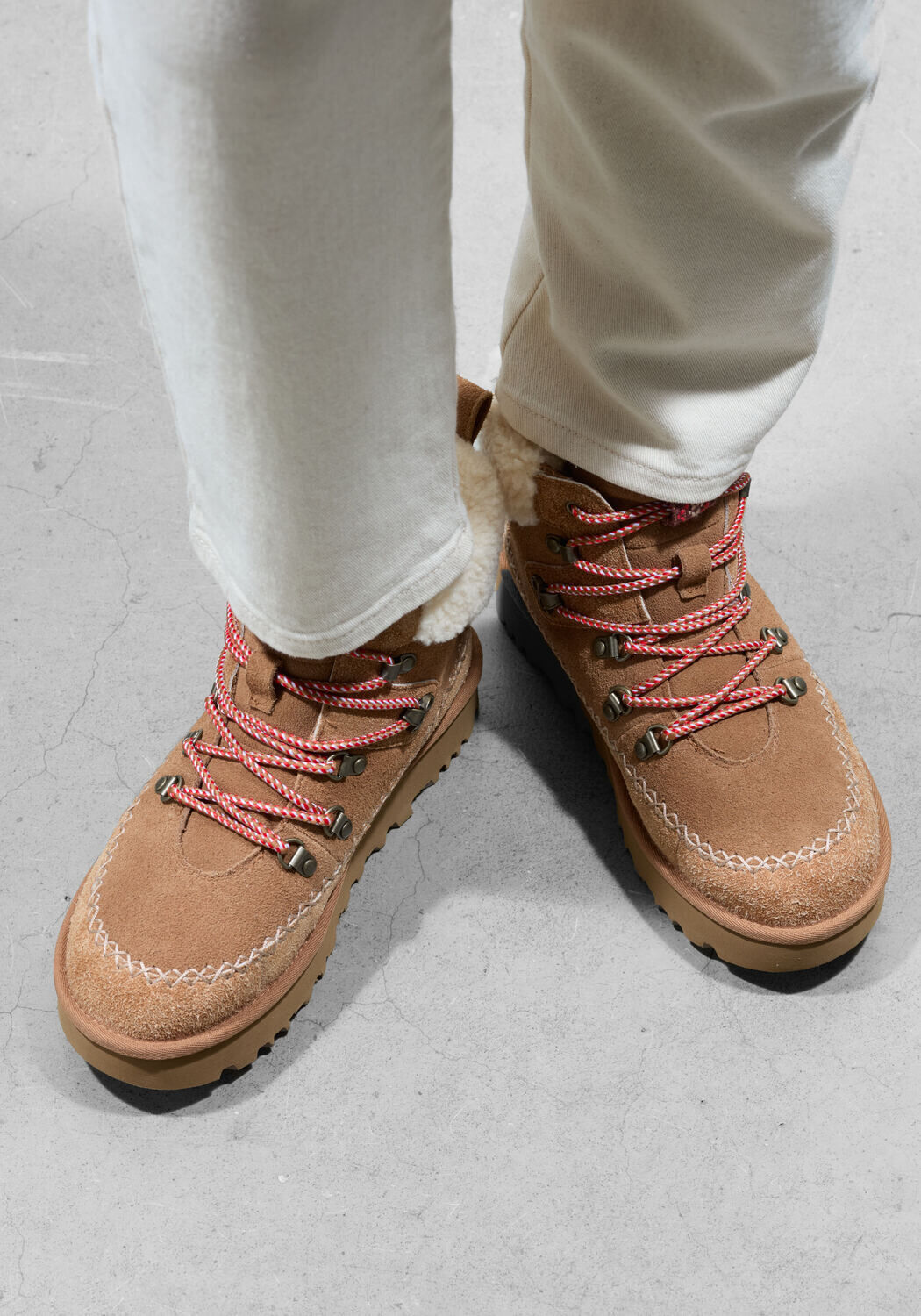 Cognac UGG Snowboots CLASSIC ALPINE LACE-UP - large