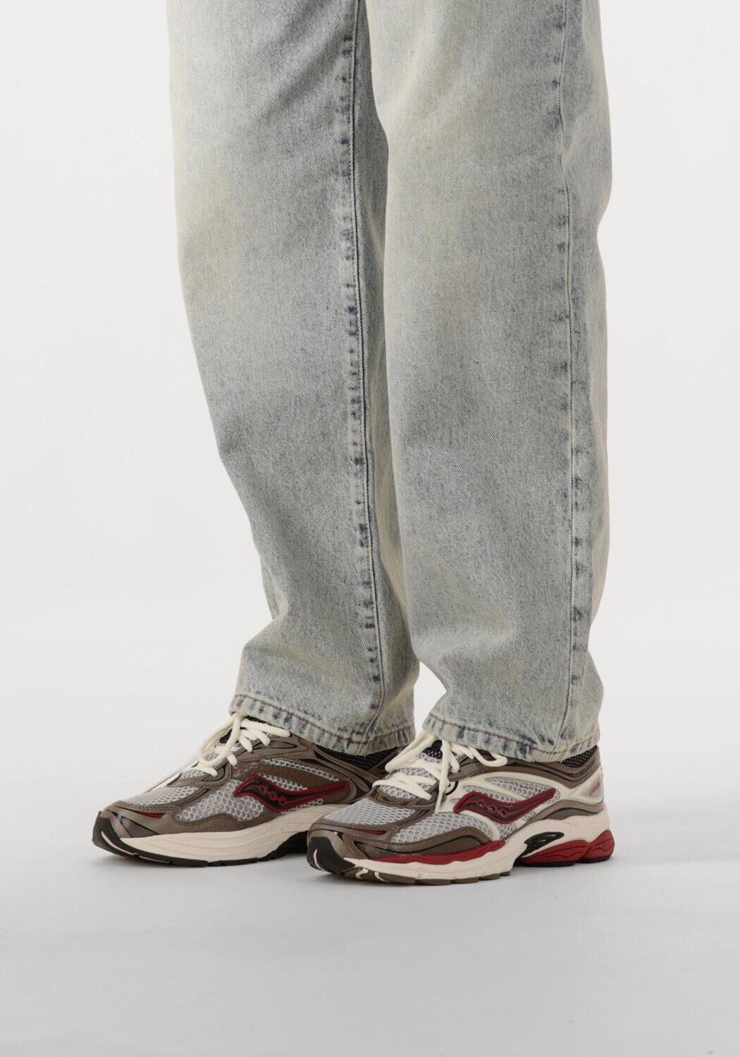 Bruine SAUCONY Lage sneakers PROGRID OMNI 9 - large