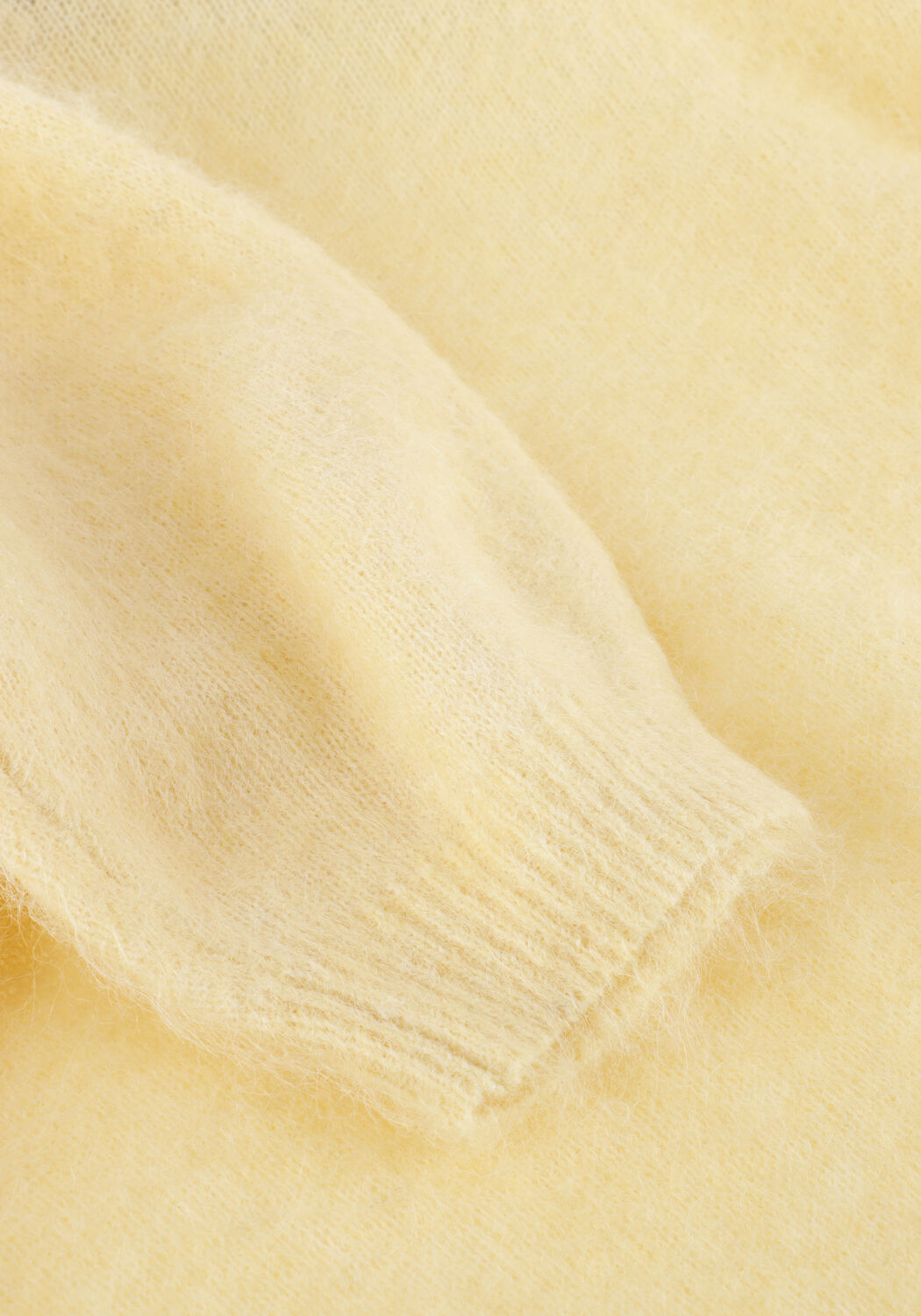 Butter yellow AMERICAN VINTAGE Trui NENYBAY - large