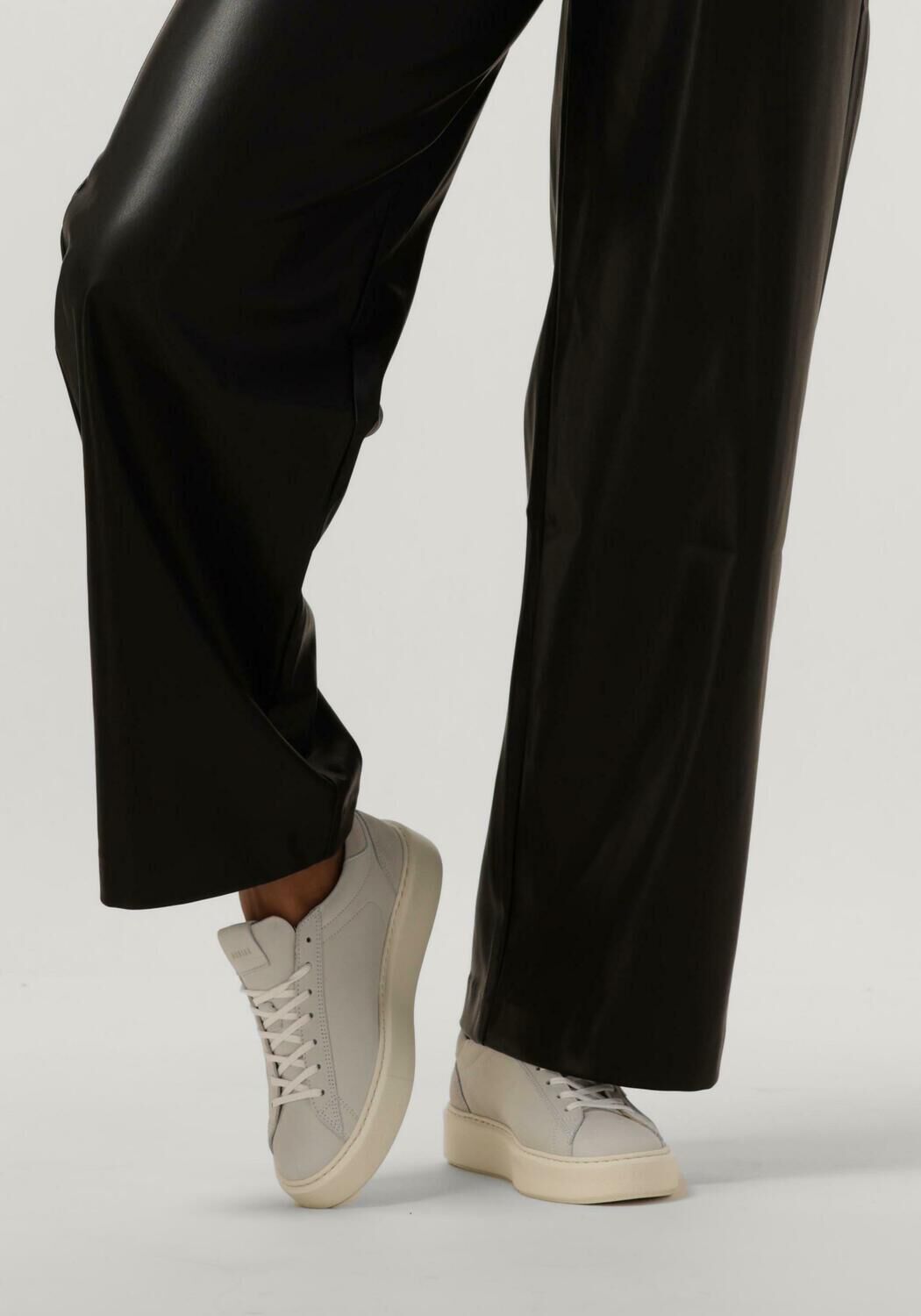 Witte NUBIKK Lage sneakers VINCE TORA DAMES Assem
