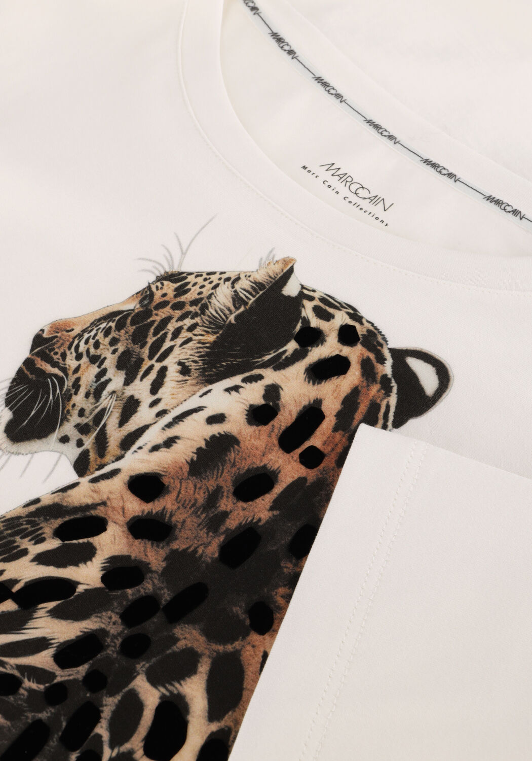 Gebroken wit MARC CAIN COLLECTION T-shirt ZC 48.02 J59 - large