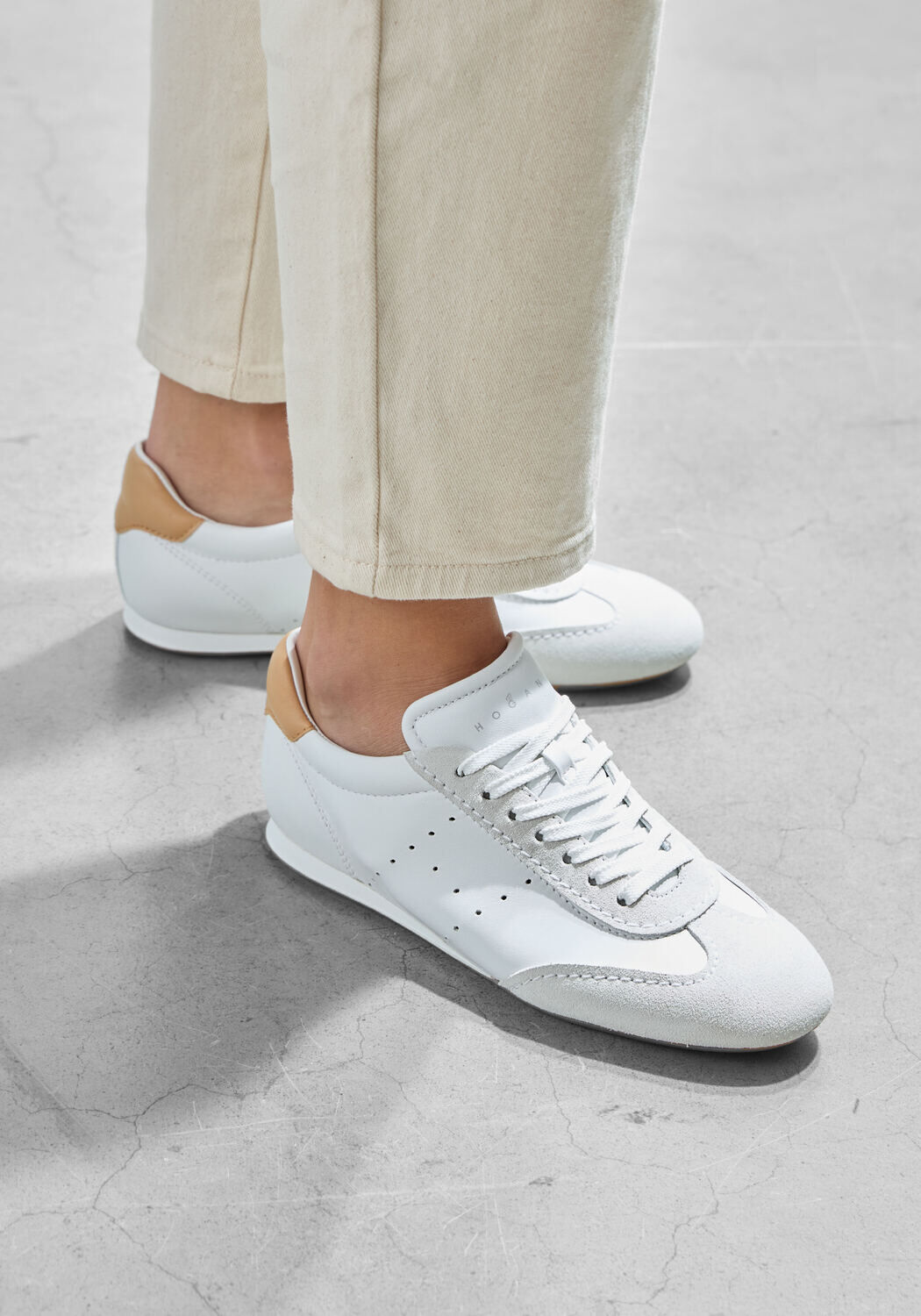 Witte HOGAN Lage sneakers HXW6760FN60 - medium