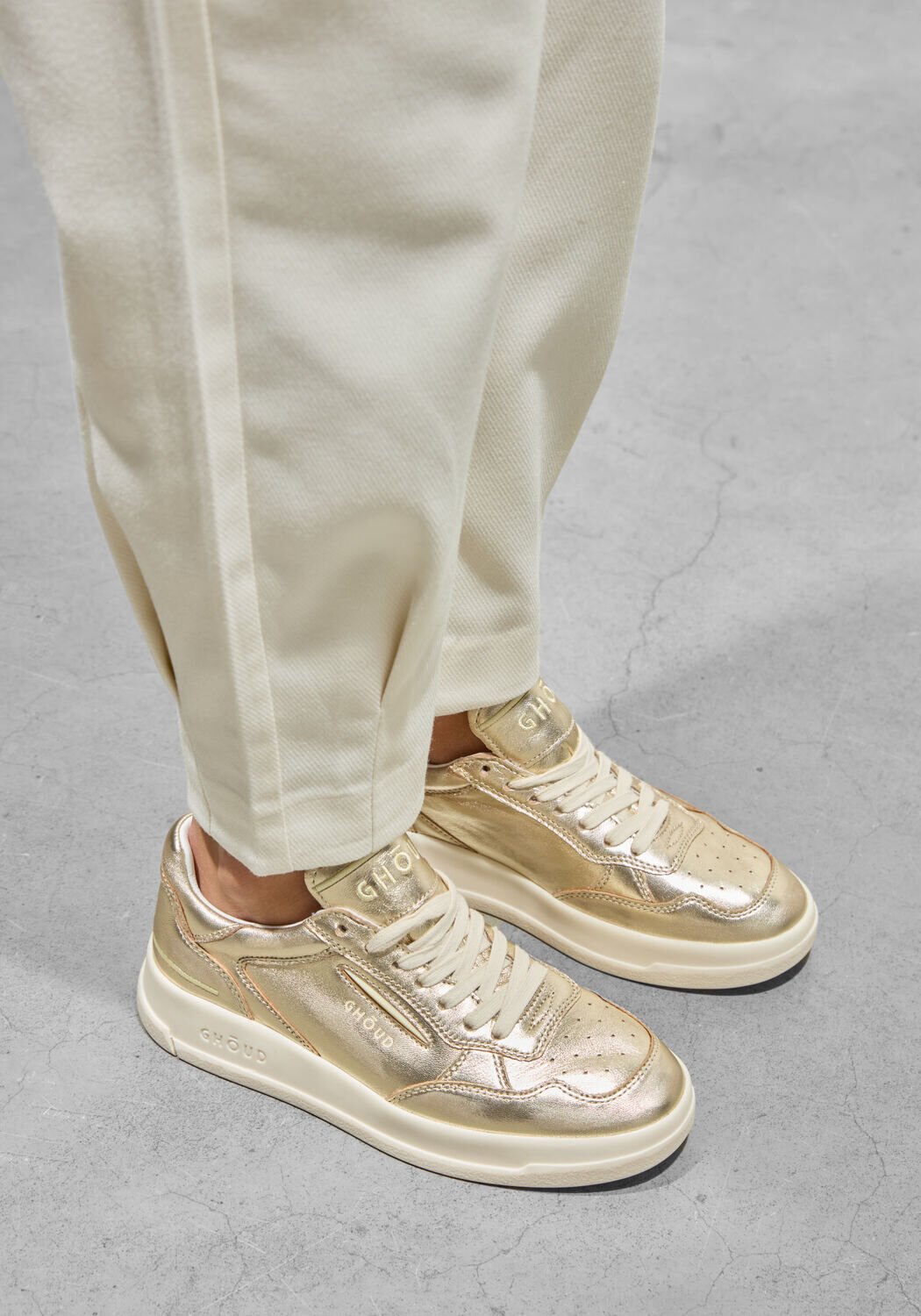 Gouden GHOUD Lage sneakers TWEENER LOW D - medium