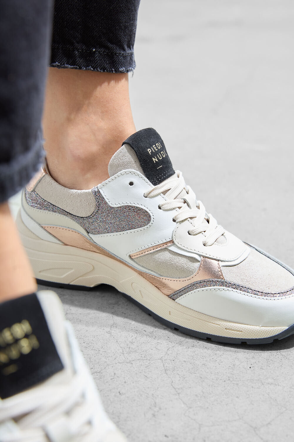 witte piedi nudi lage sneakers selva 17.01