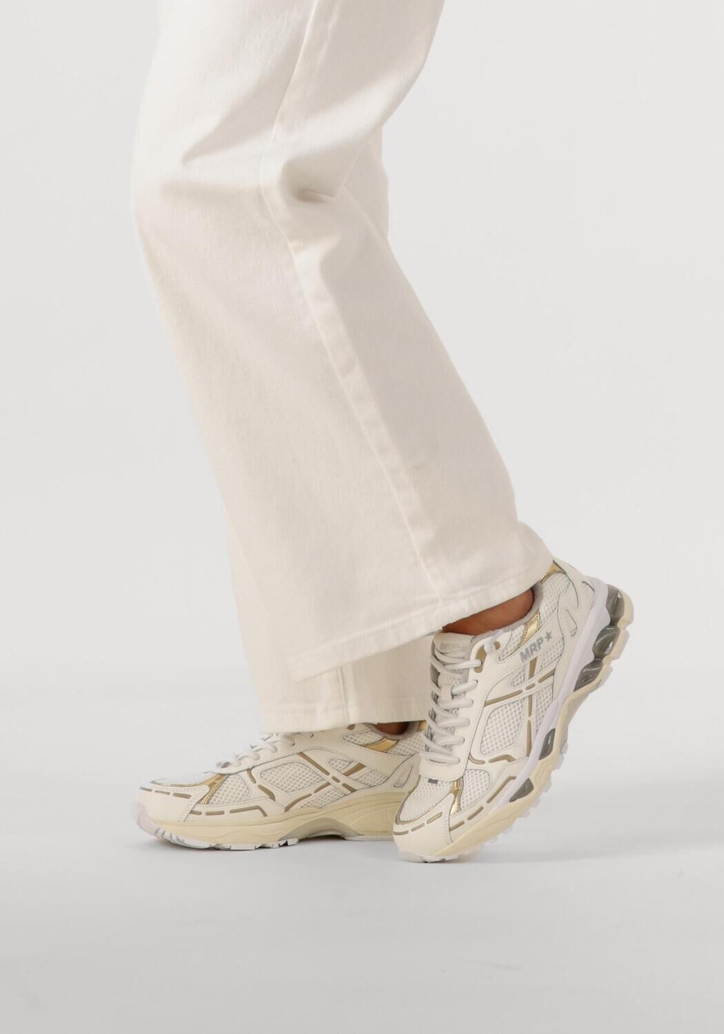 Leuke outfits met witte sneakers voor dames!* - Breg Blogt