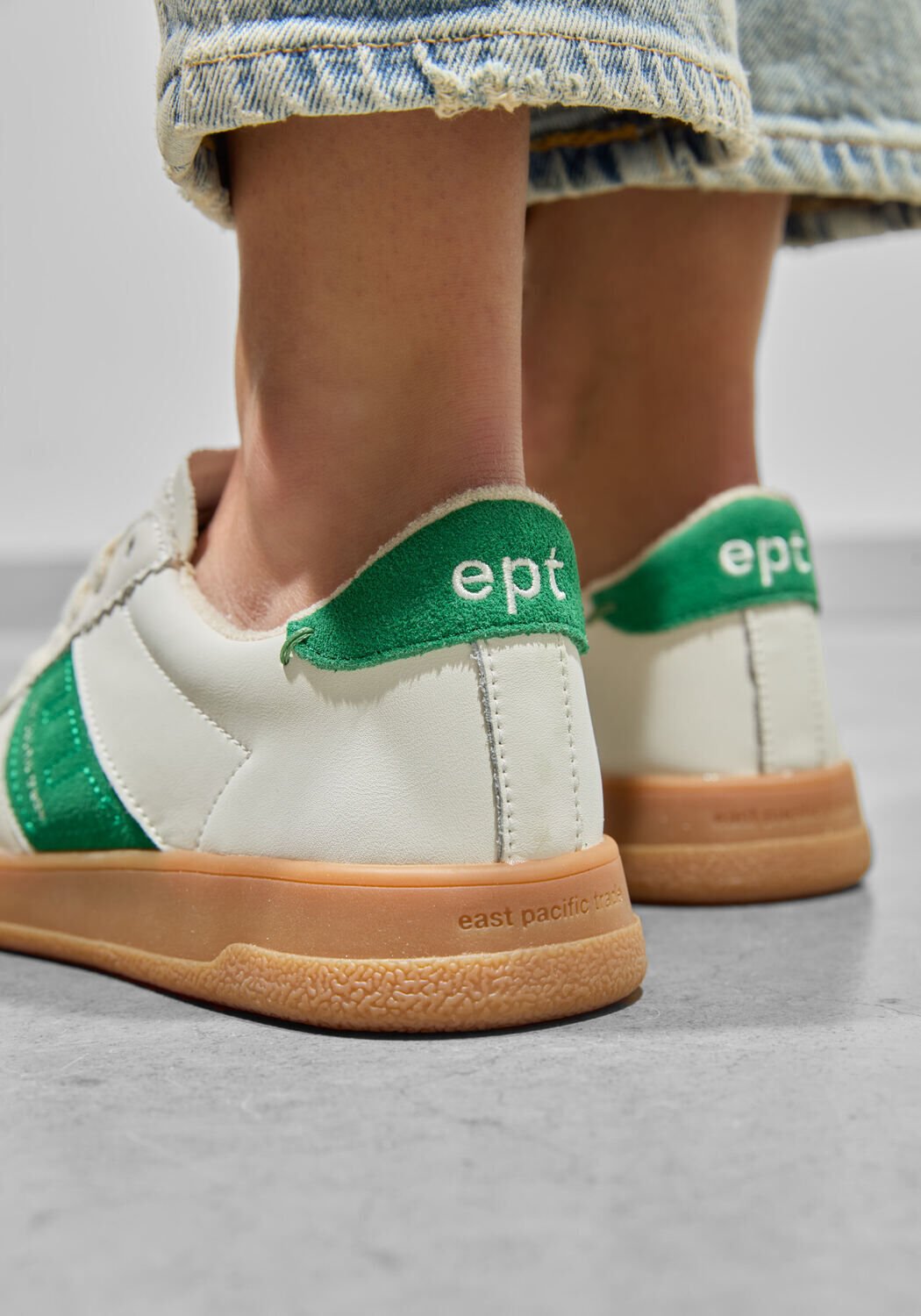 Groene EAST PACIFIC TRADE Lage sneakers W SANTOS - large