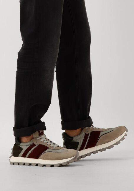 Bruine FABI Lage sneakers CORTINA - large