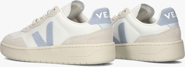 Witte VEJA Sneakers V90 - large