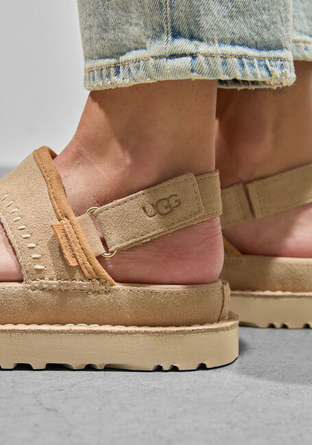 Beige UGG Platte sandalen W GOLDENSTAR REGENERATE Beige UGG Platte sandalen W GOLDENSTAR REGENERATE - large