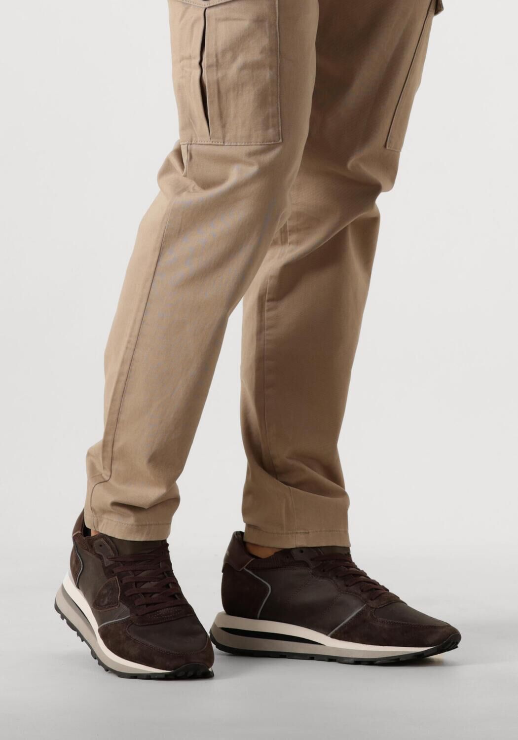 Bruine PHILIPPE MODEL Lage sneakers TROPEZ HAUTE LOW MAN - large