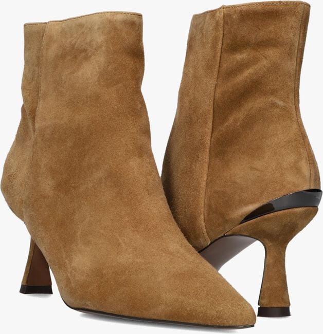 STEFANO LAURAN BOTIN STEFANO LAURAN BOTIN - large