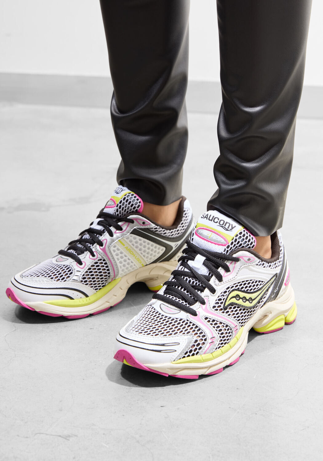 Multi SAUCONY Lage sneakers PROGRID TRIUMPH 4 - large