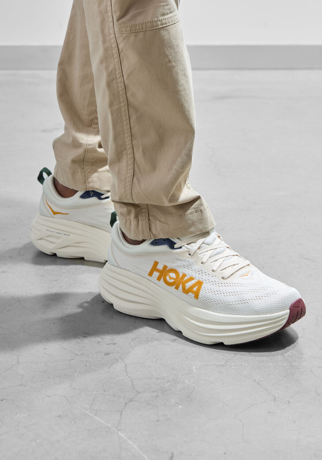 Witte HOKA Lage sneakers BONDI 8 - large