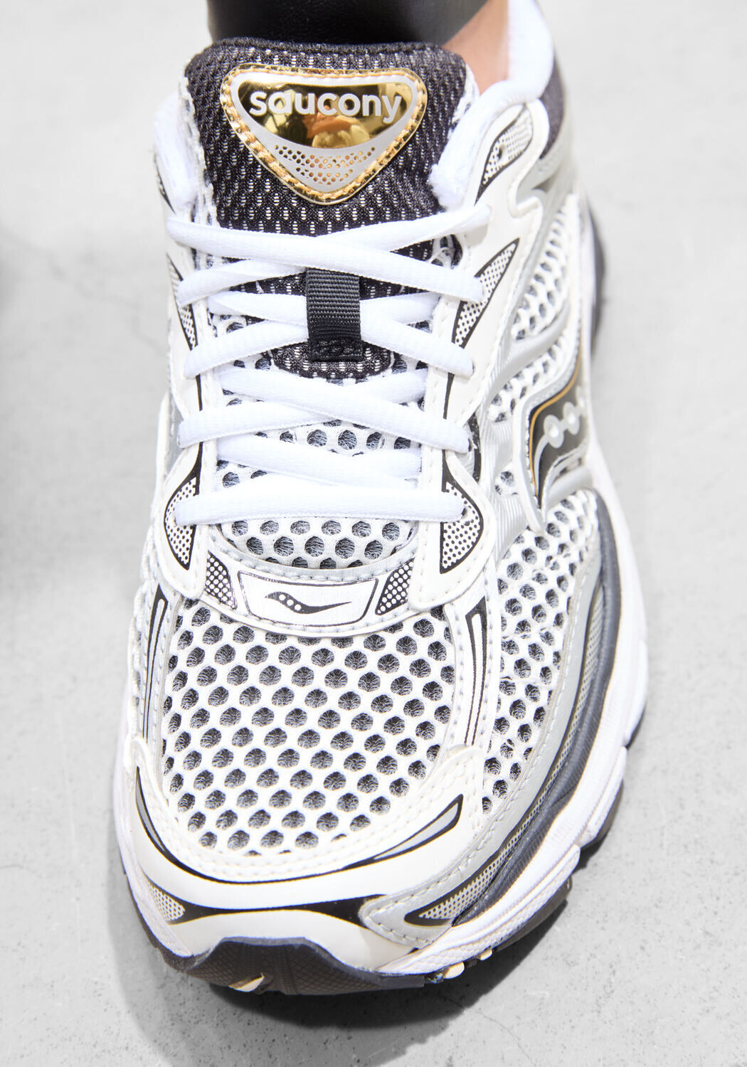 Zilverkleurig SAUCONY Lage sneakers PROGRID OMNI 9 - large