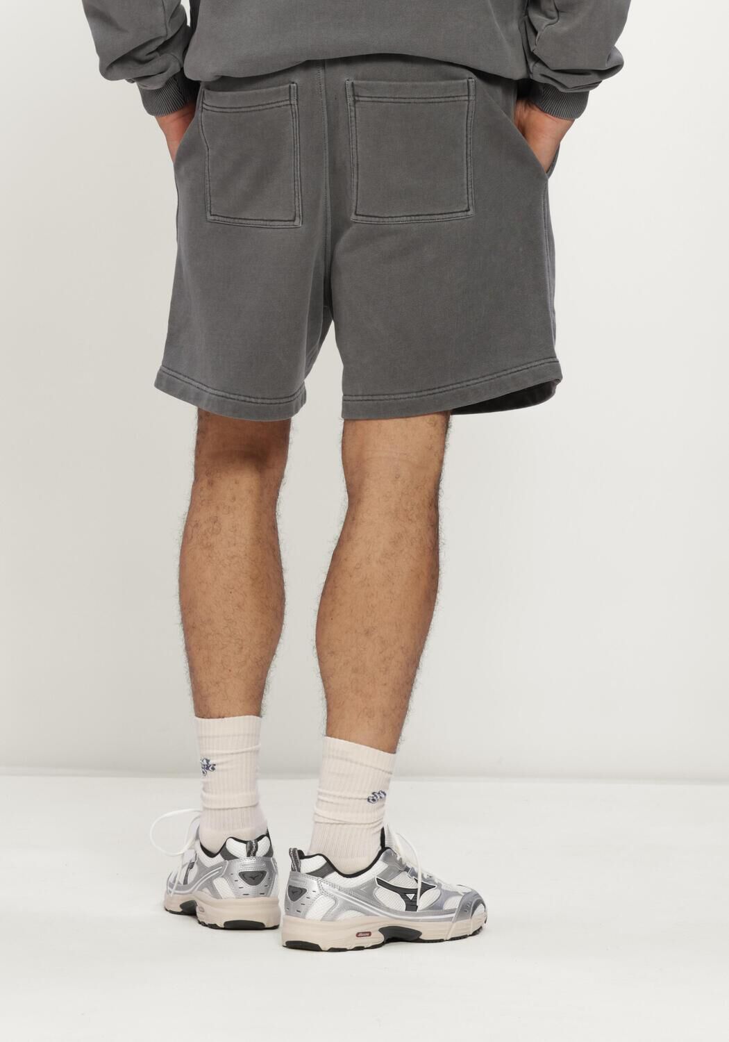 Zwarte REPRESENT Joggingbroek REPRESENT OWNERS CLUB SHORTS - large