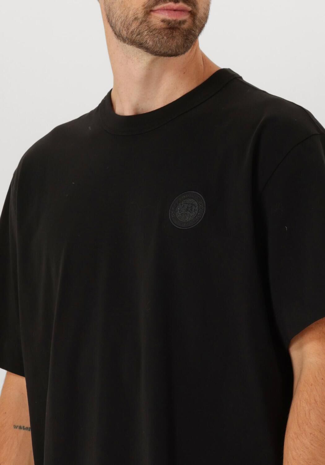 Zwarte CANADA GOOSE T-shirt GLADSTONE T SHIRT EMBROIDERED DISC - large