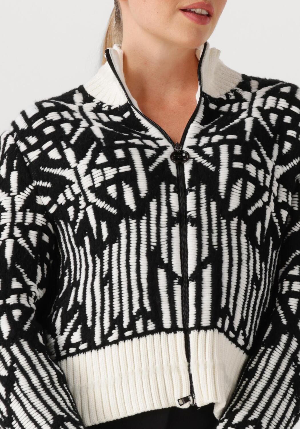 Zwarte MARC CAIN SPORTS Trui ZS 39.18 M26 - large