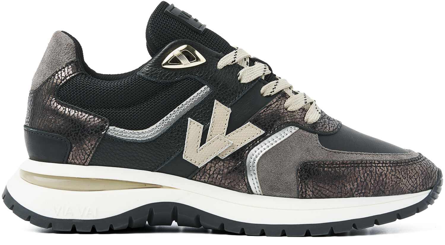 VIA VAI,  Usher Davina