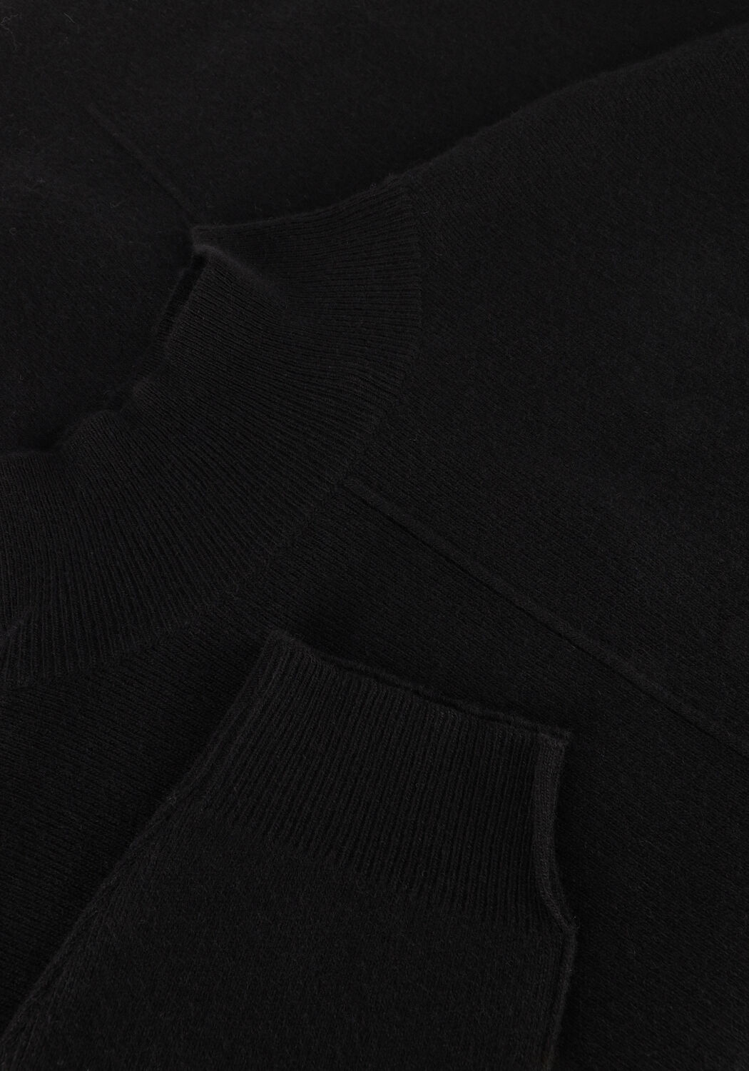 Zwarte RESORT FINEST Coltrui CAPE SWEATER - large