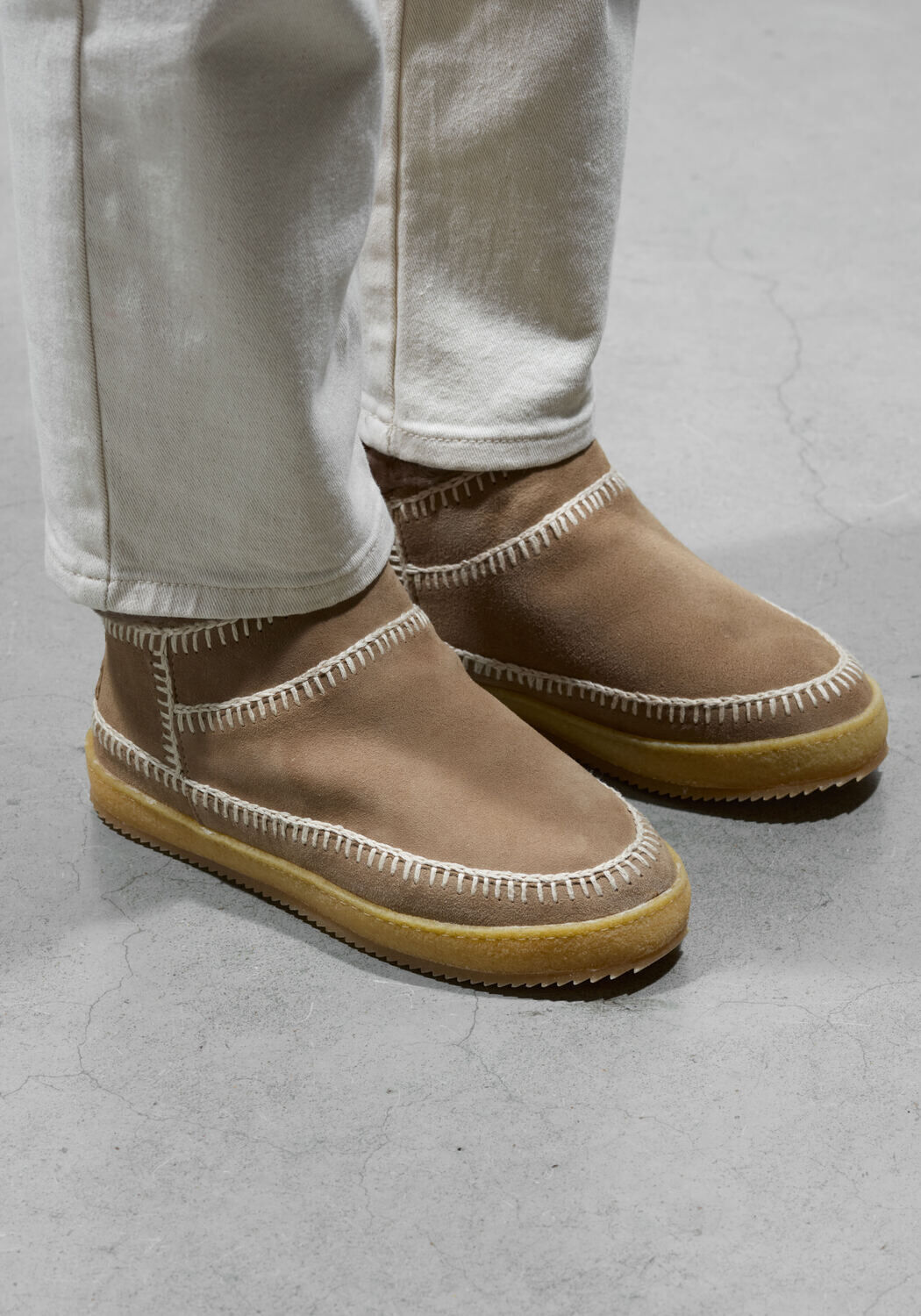 Taupe LAIDBACKLONDON Vachtlaarzen NYUKI LOW CROCHET - medium