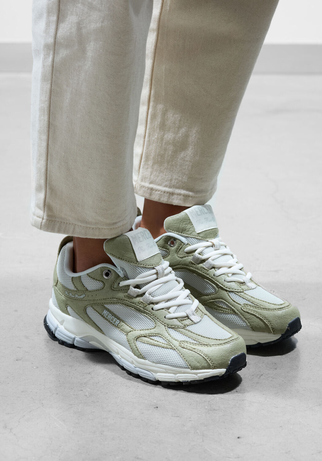 Groene MERCER AMSTERDAM Lage sneakers RE-RUN PINEAPPLE SNEAKER - large