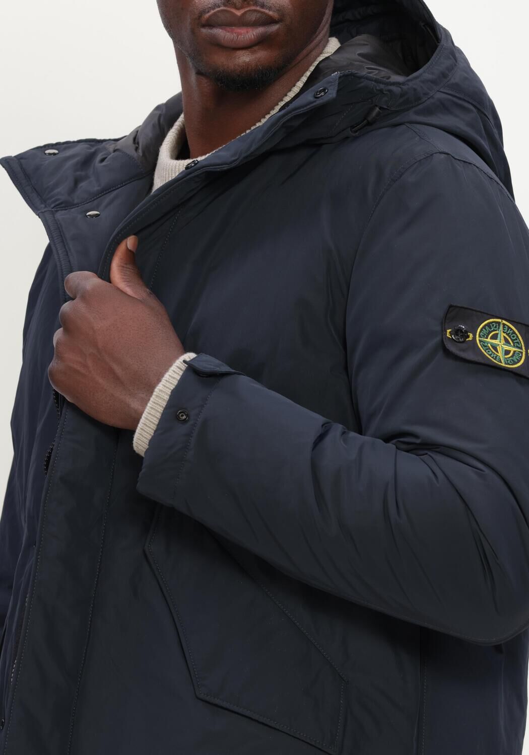 Donkerblauwe STONE ISLAND Winterjassen SHORT PARKA S0A26 - large