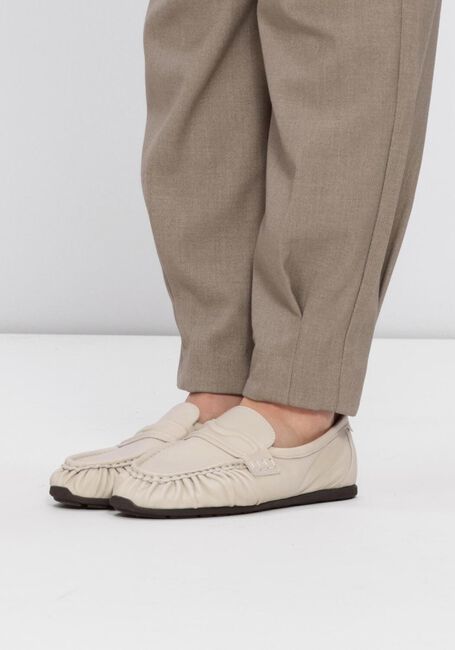 Witte NUBIKK Loafers RILEY MIO - large