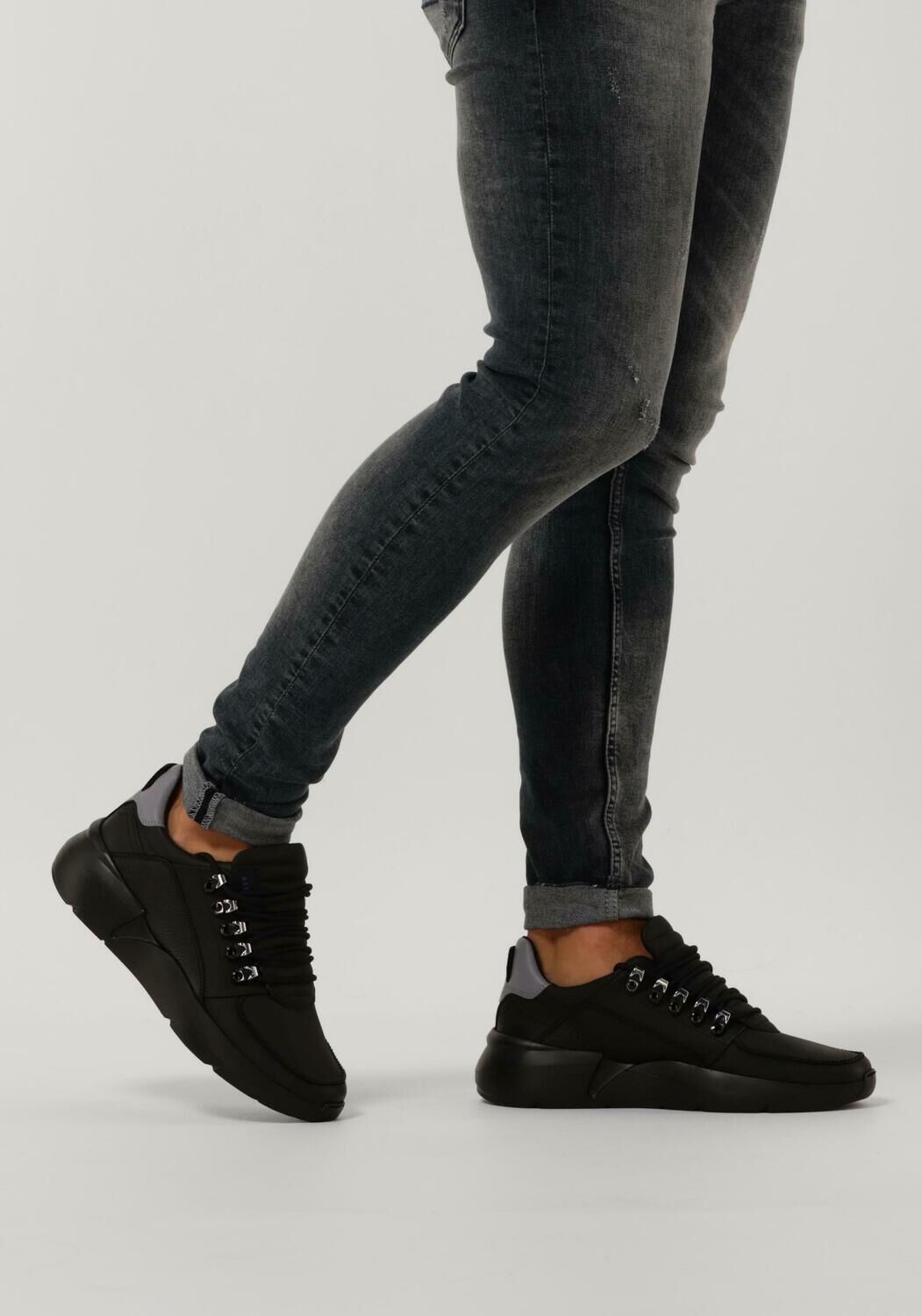 zwarte nubikk lage sneakers roque roman men