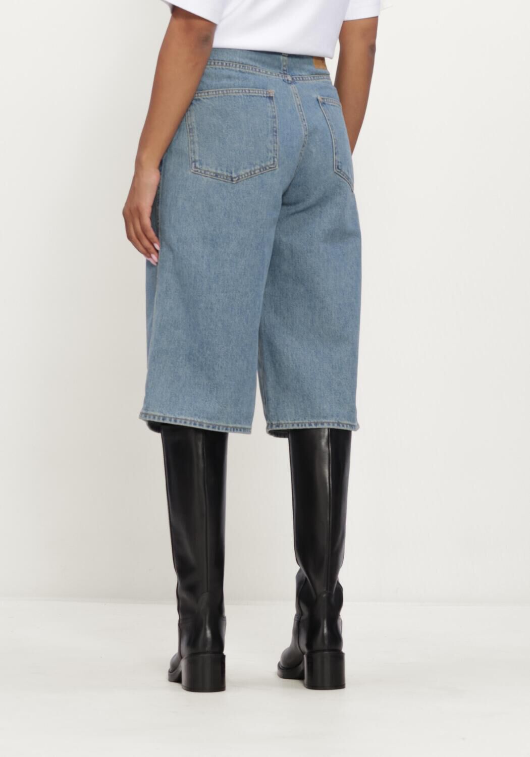 Lichtblauwe OLAF HUSSEIN Wijde broek DENIM SHORTS - large