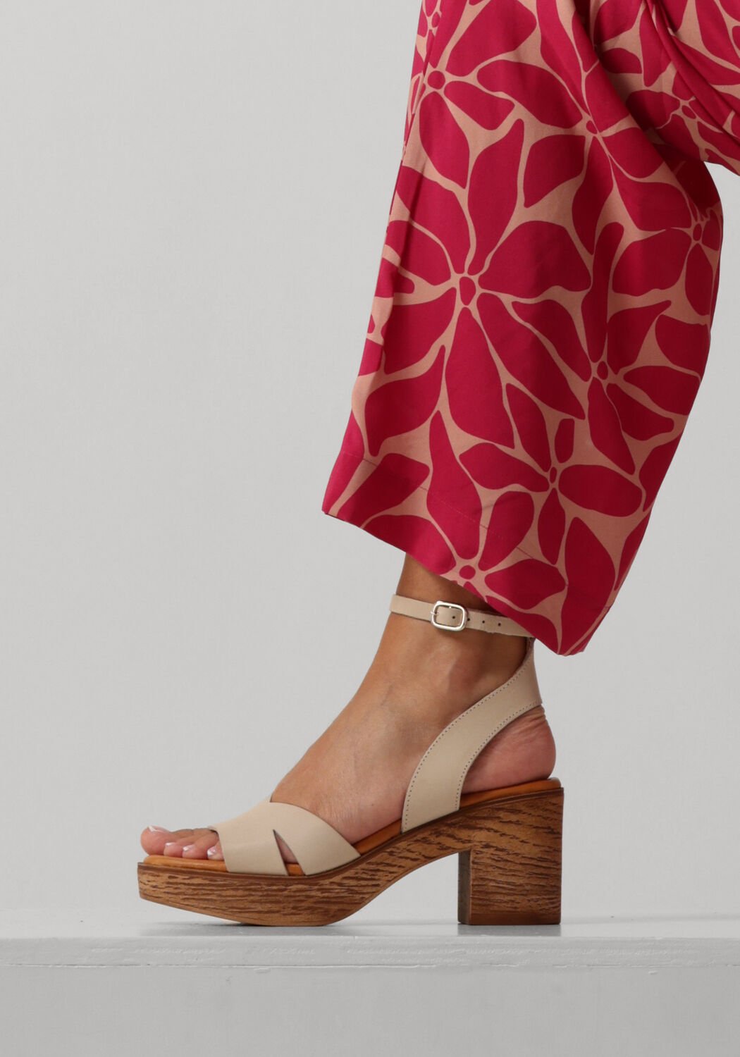 Beige STEFANO LAURAN Sandalen S3109 - large