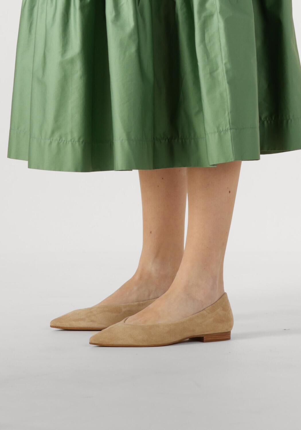 Beige BILLI BI Ballerina's A8024 - large