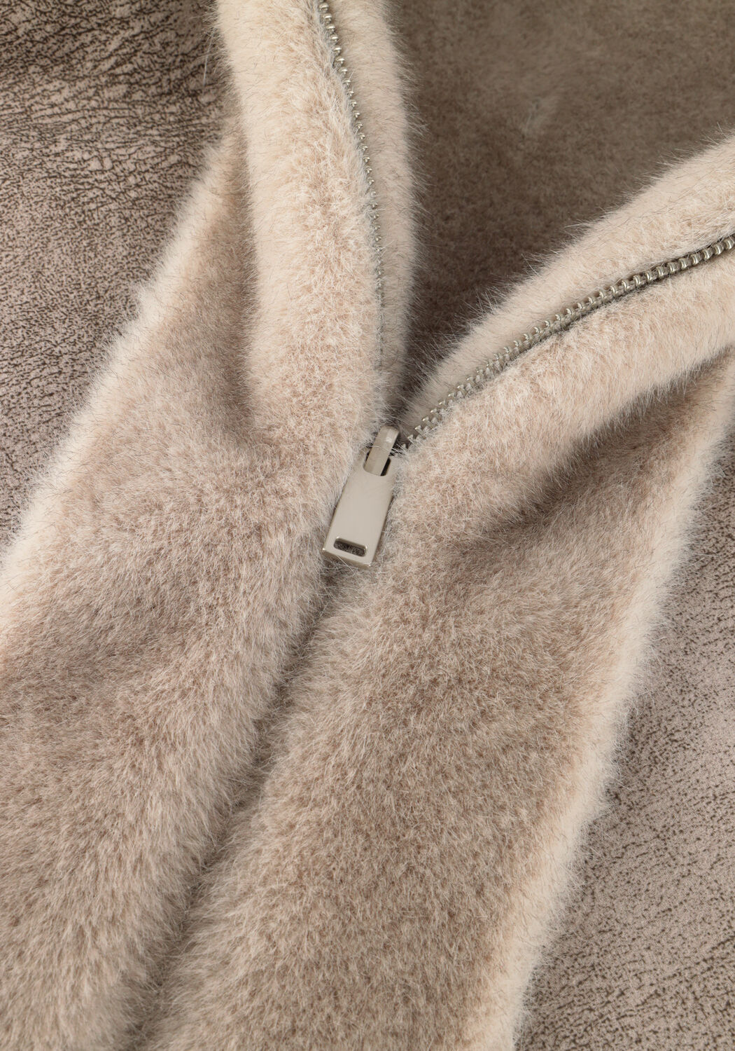 Lichtgrijze STUDIO AR Faux fur jas RUBY - large